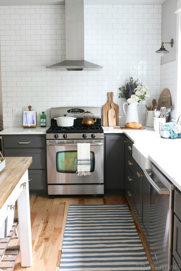 Small Kitchen Design Beach Cottage - The House of Silver Lining