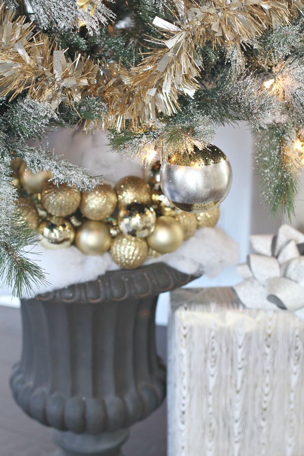 christmas-tree-gold-tinsel-8