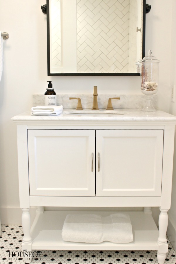 Black and White Modern Bathroom - The House of Silver Lining