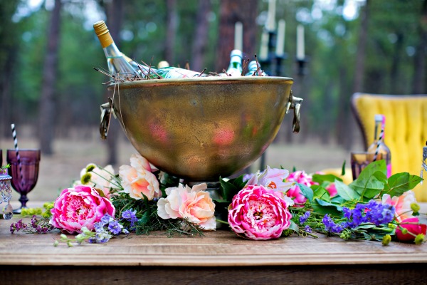 fancy-tablescape-in-forest