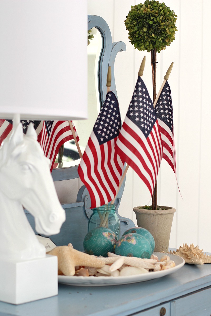 4th-of-july-decor-at-the-beach-cottage-7