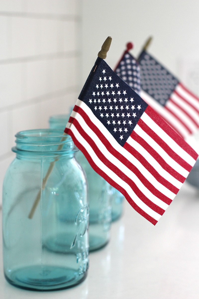 4th-of-july-decor-in-kitchen-with-american-flag