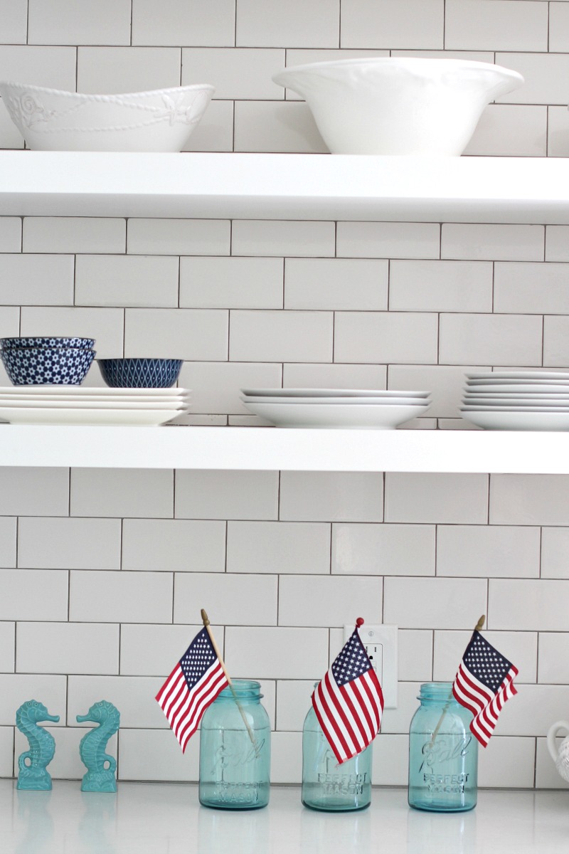 4th-of-july-decor-in-kitchen