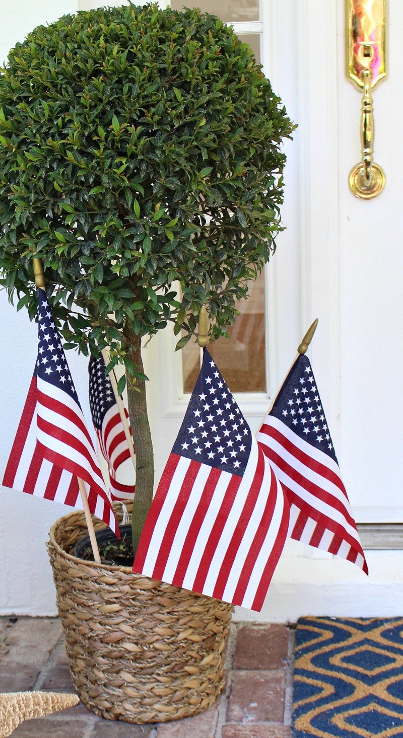 patriotic outdoor decor