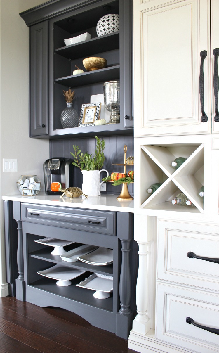 fall-decor-ideas-kitchen-open-shelves