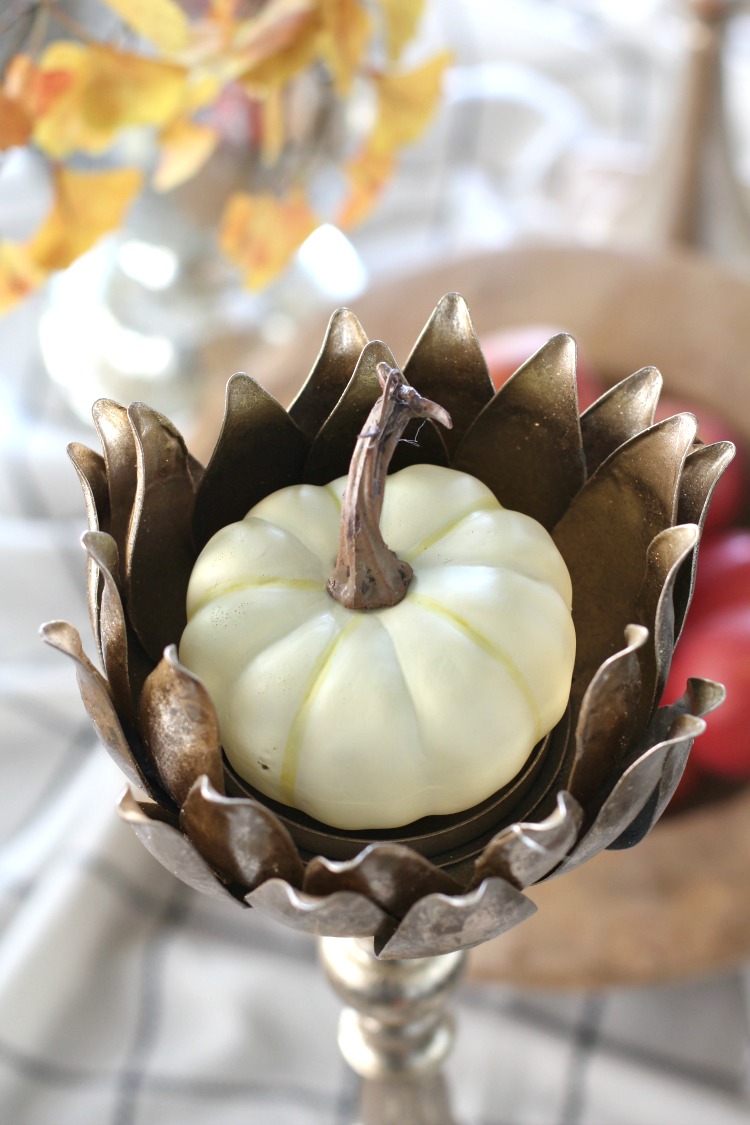 fall-decorating-ideas-with-candle-holders