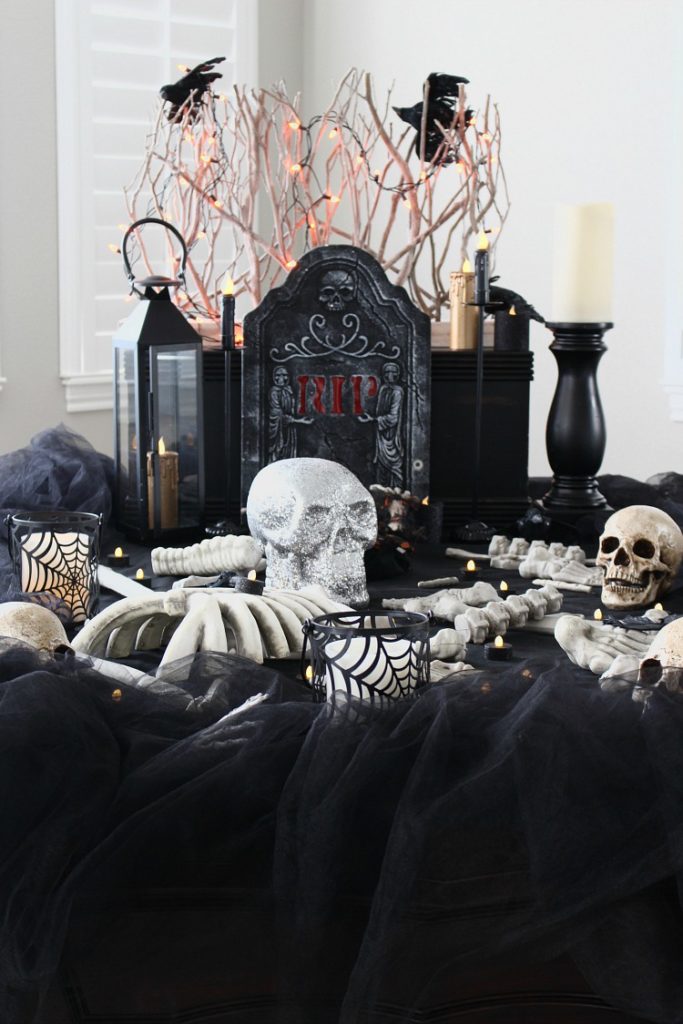 A Hauntingly Beautiful Halloween Bash - The House of Silver Lining