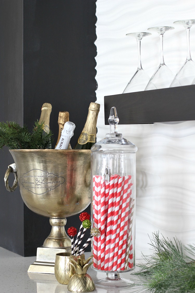 modern-home-bar-christmas