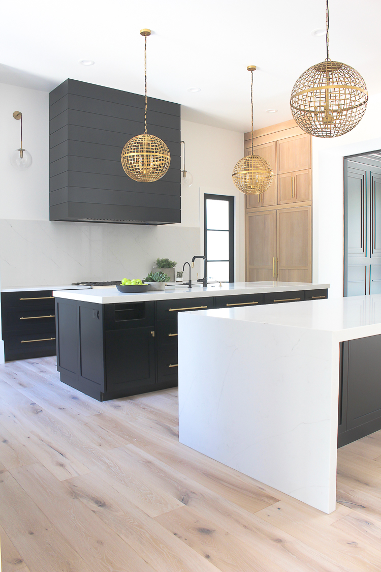 Contemporary Kitchen With Oak Cabinets