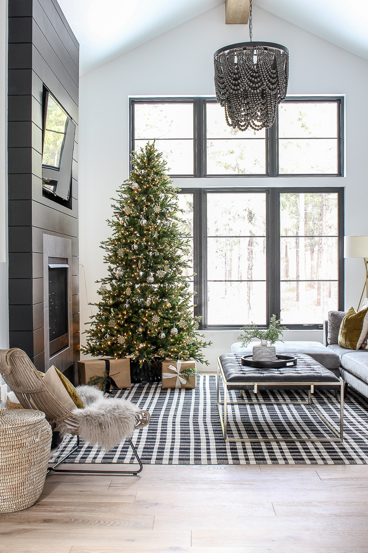 Black and White Buffalo Plaid Christmas Home Tour 2019 - The