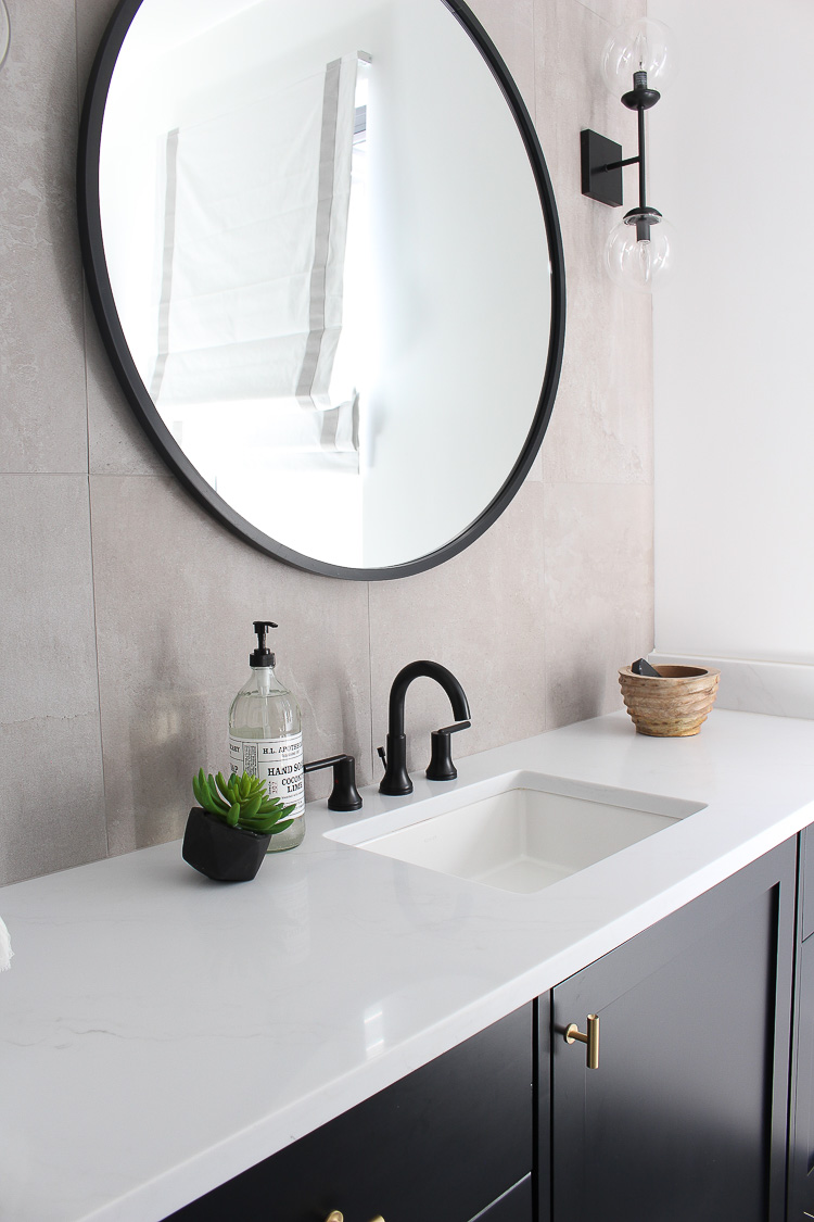 transitional-modern-bathroom-concrete-look-wall-tiles