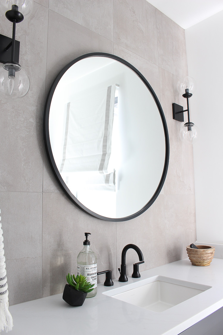 transitional-modern-bathroom-concrete-look-wall-tiles