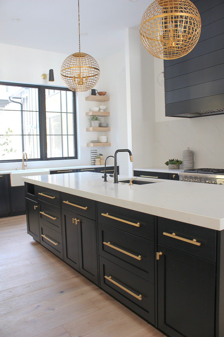 Modern Black and Woodgrain Textured Feather Kitchen Cabinets