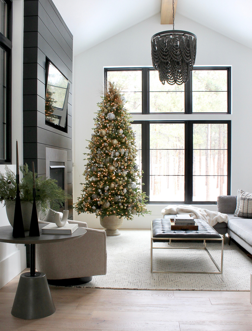 Christmas Home Tour 2022 - The House of Silver Lining