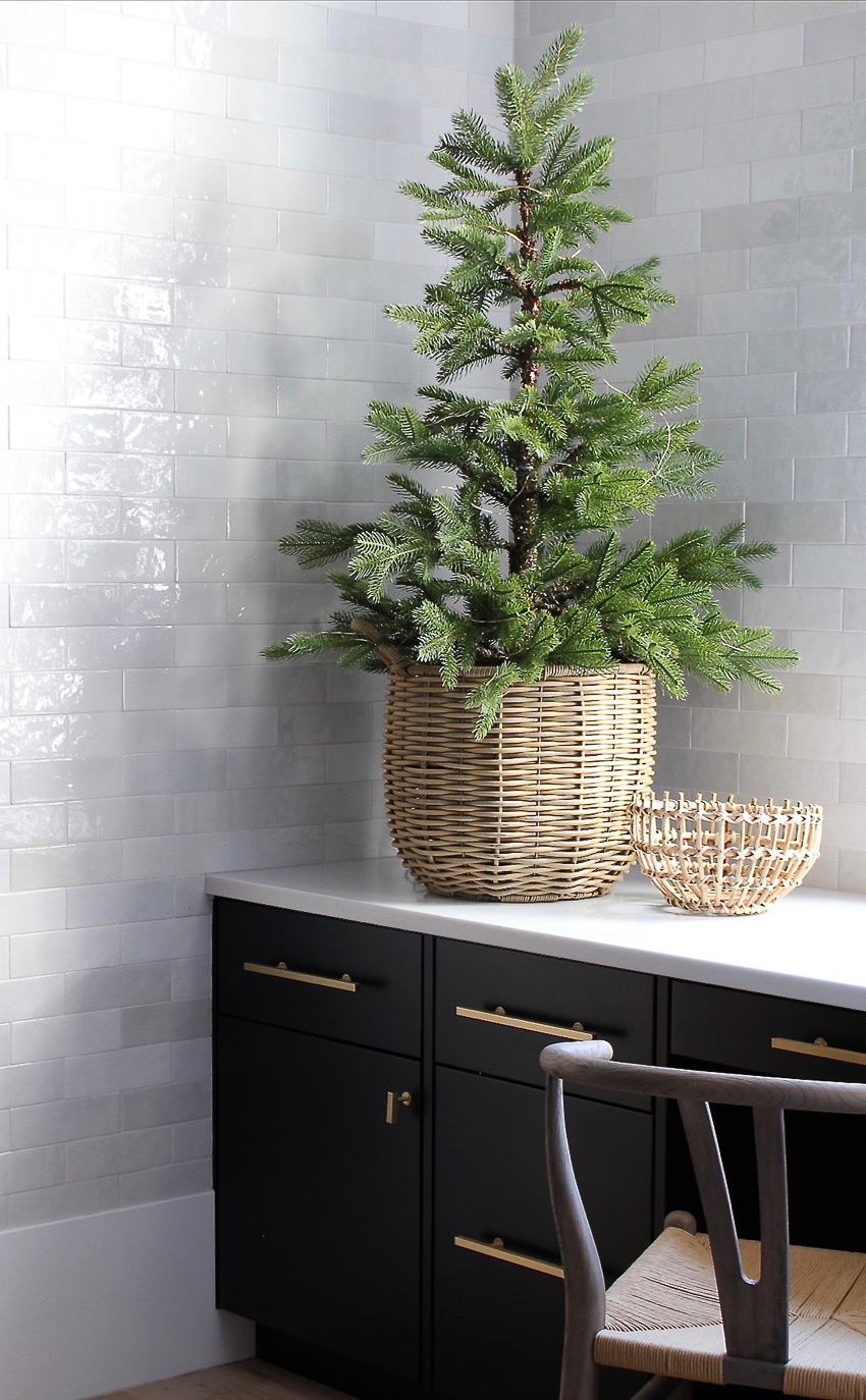 Christmas Home Tour 2022 - The House of Silver Lining